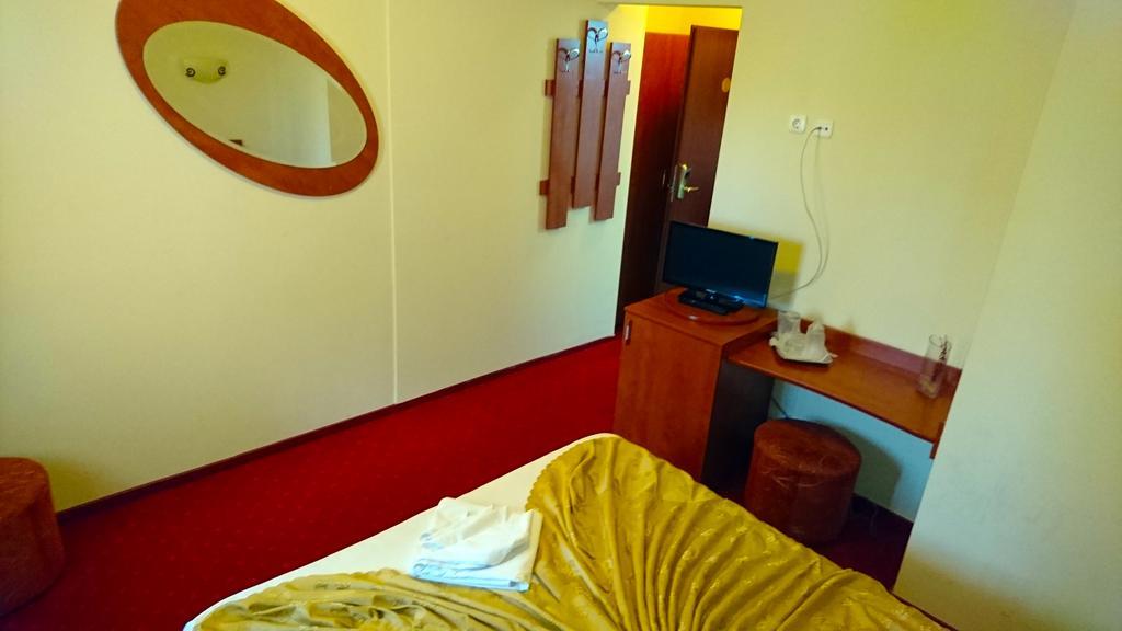 Hotel Pui De Urs 부쿠레슈티 외부 사진