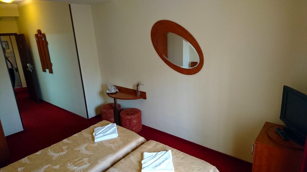 Hotel Pui De Urs 부쿠레슈티 외부 사진