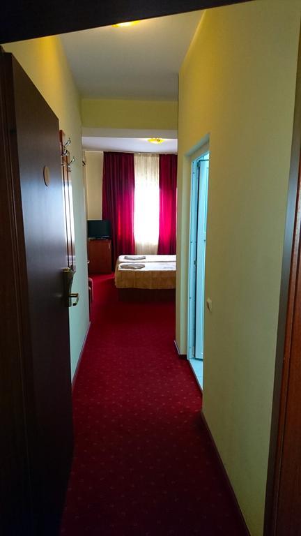 Hotel Pui De Urs 부쿠레슈티 외부 사진